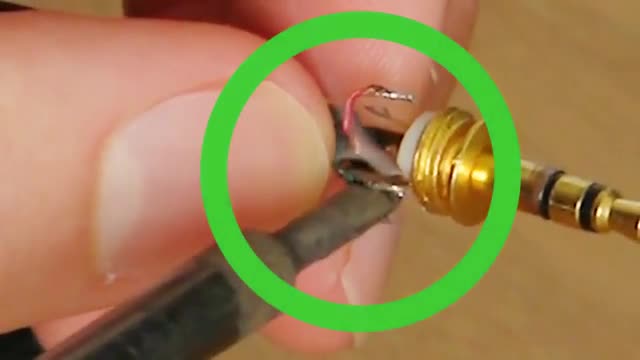 Hàn các dây vào jack cắm