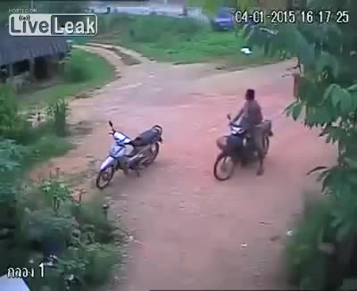 Người đàn ông đen đủi nhất thế giới