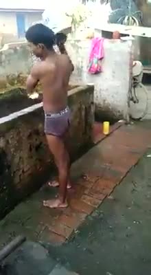 Cách tắm mà không bị lạnh là đây