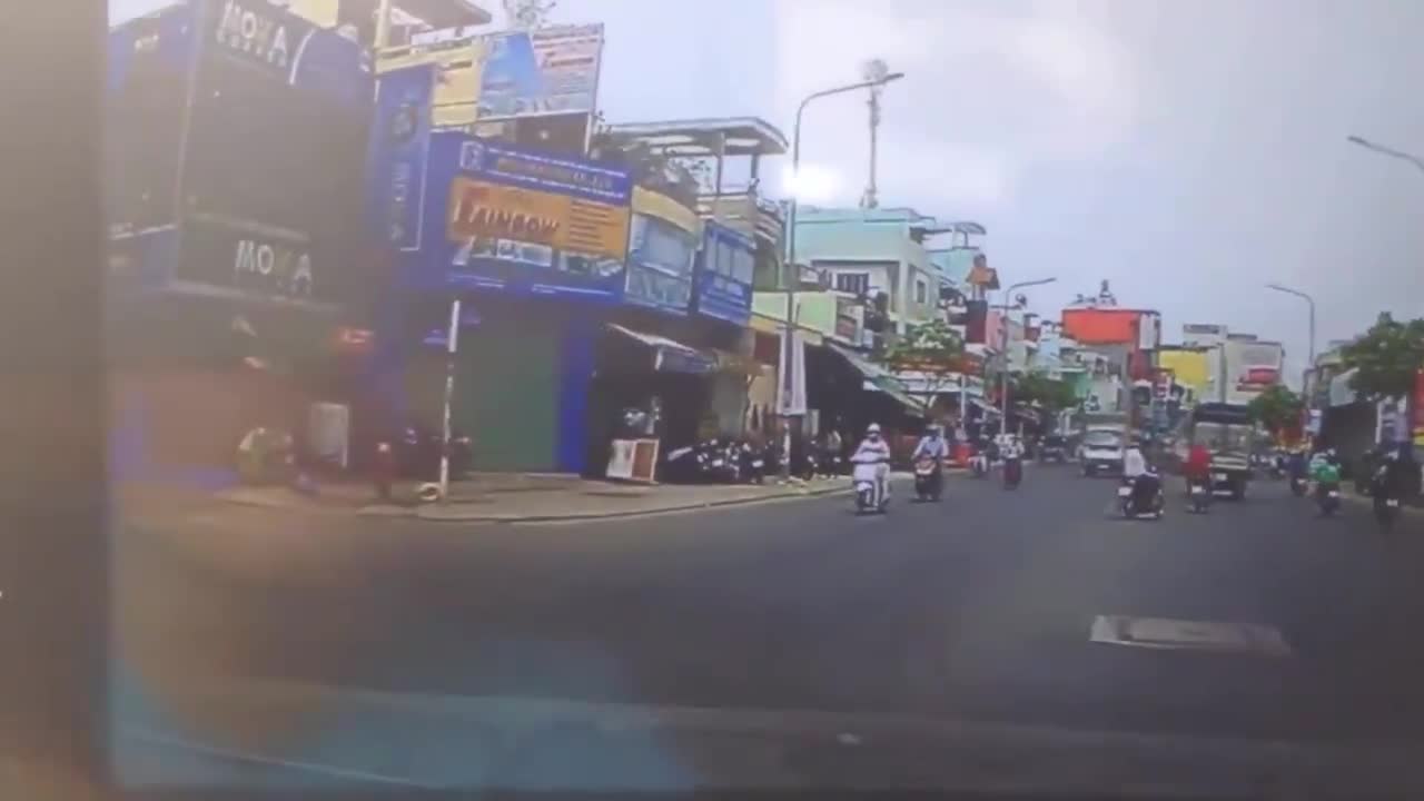Như 1 vị thần