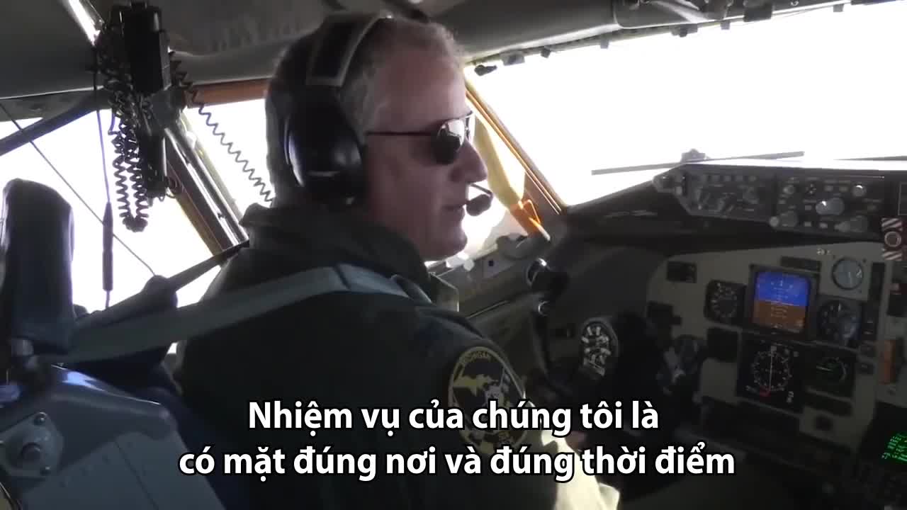 Quá trình máy bay nạp nhiên liệu giữa không trung