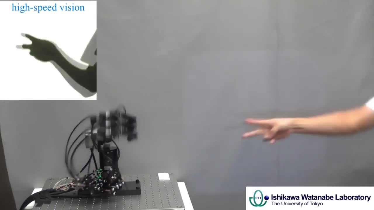 Robot bách chiến bách thắng khi chơi oẳn tù tì với con người