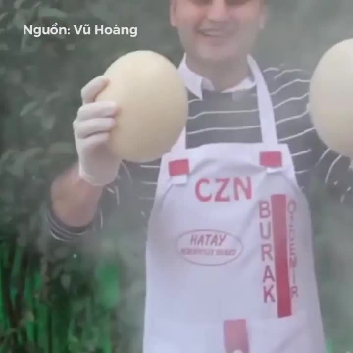 Trứng ốp la khổng lồ