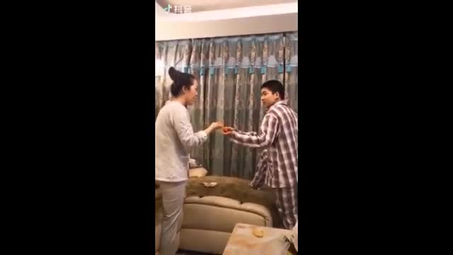 Cười rụng rốn với trào lưu thi ăn siêu tốc