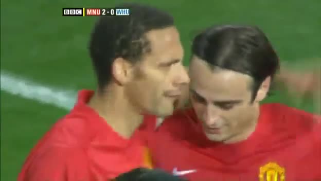 Đường kiến tạo tinh tế của Berbatov cho Ronaldo
