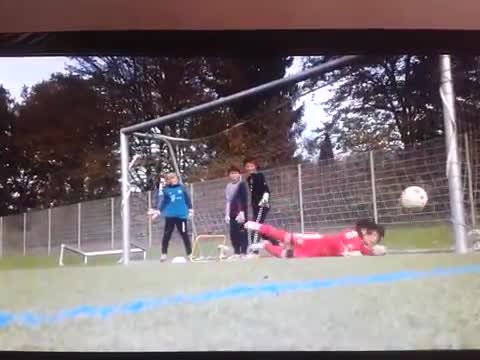 Tài năng nhí được xem là Oliver Kahn mới
