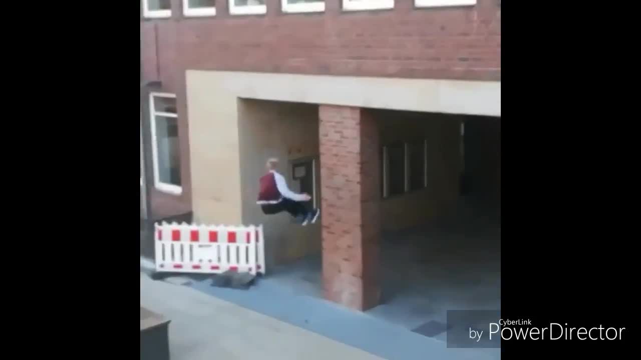 Khi dân pro thể hiện parkour đẳng cấp