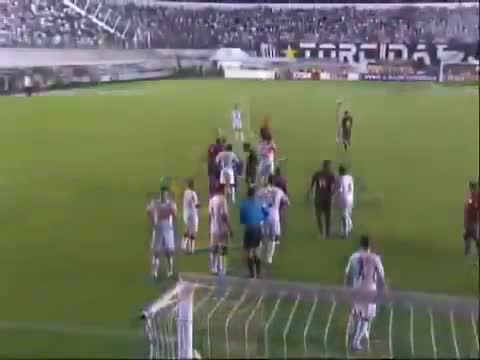 Pha đá phạt tinh quái của Ronaldinho