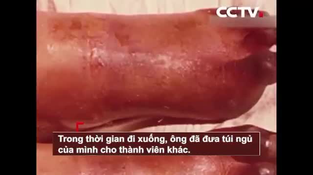 Ngả mũ trước cụ ông Trung Quốc cụt chân chinh phục đỉnh Everest