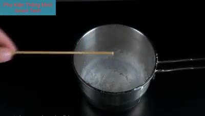 Thí nghiệm làm đóng băng bàn tay