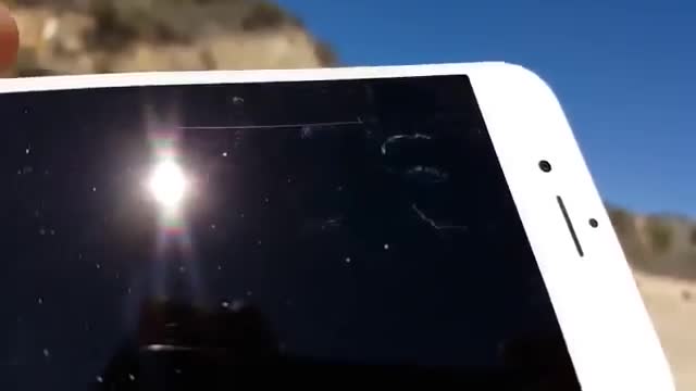 Cung tên hiện đại có xuyên thủng được iphone 6s