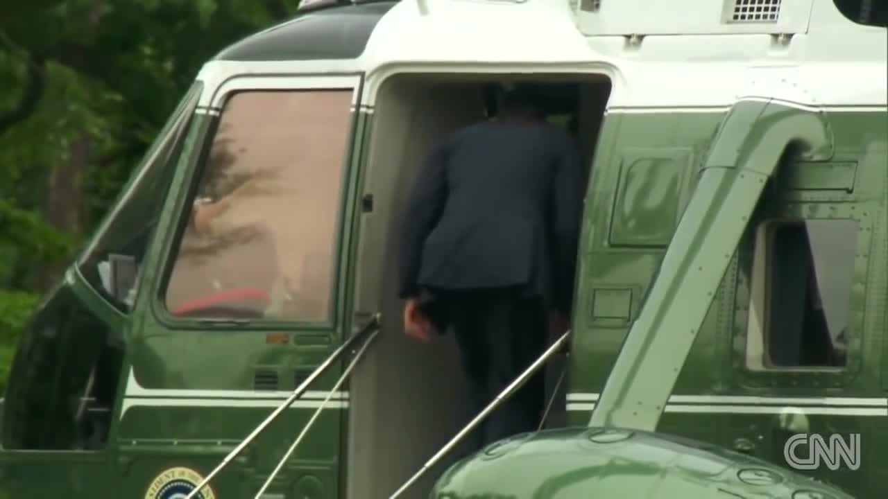 Tổng thống Barack Obama quên chào