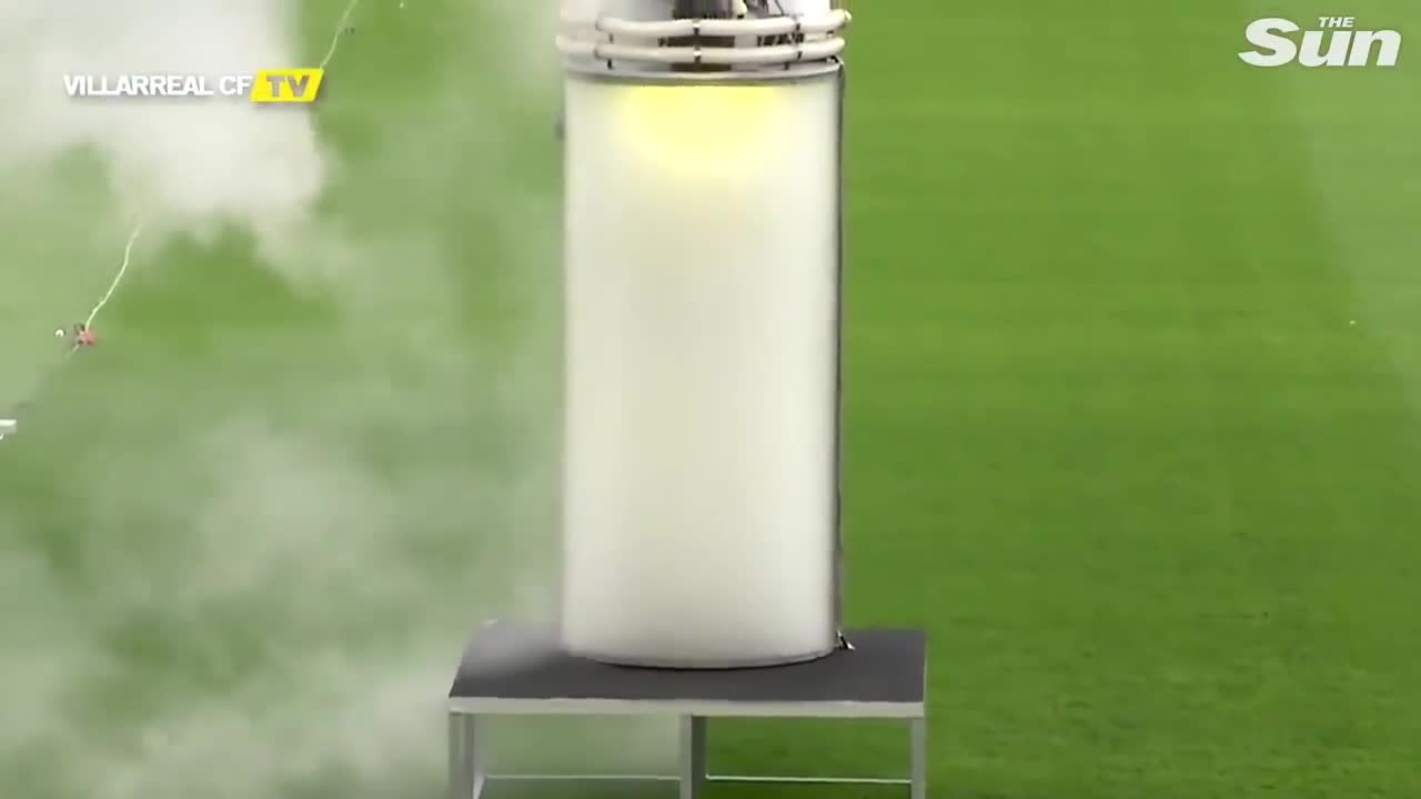Đội bóng ở La Liga cho ra mắt cầu thủ theo kiểu 'hô biến' độc đáo chưa từng có