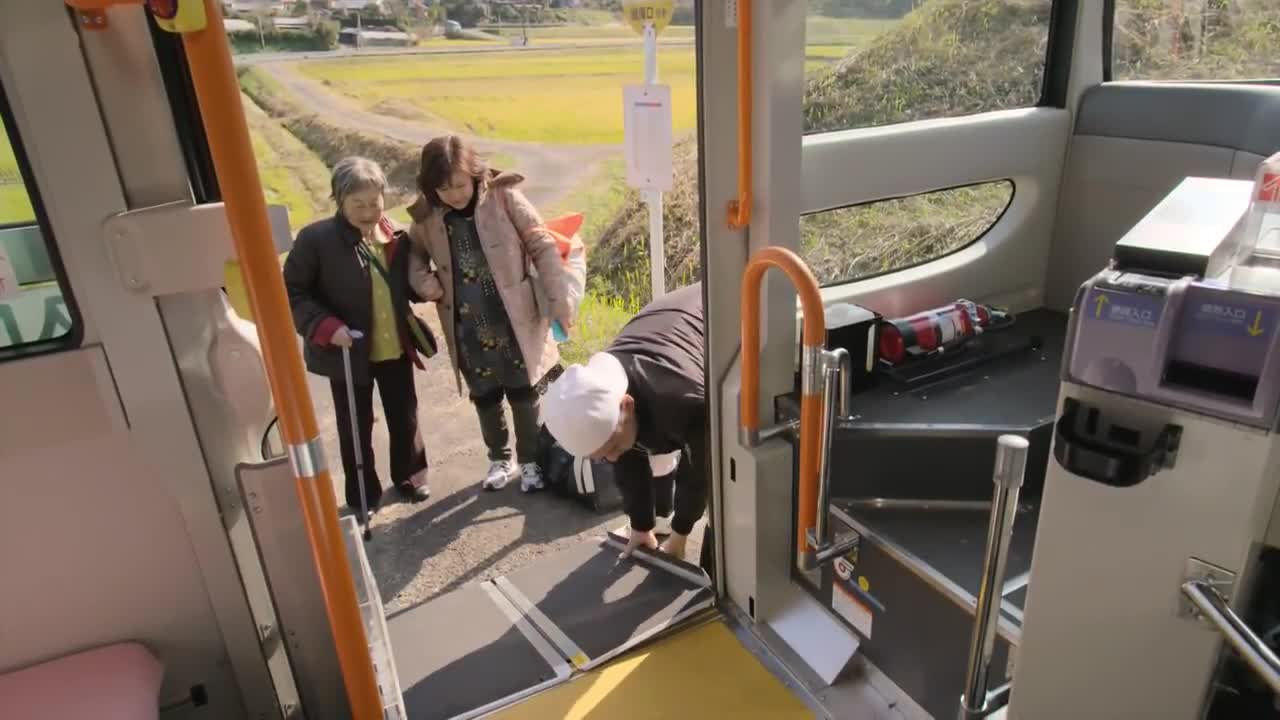 Xe bus không người lái ở Nhật Bản