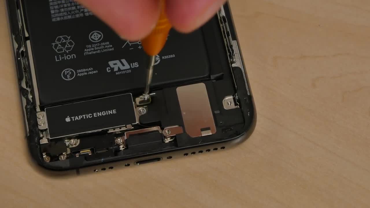iPhone Xs teardown