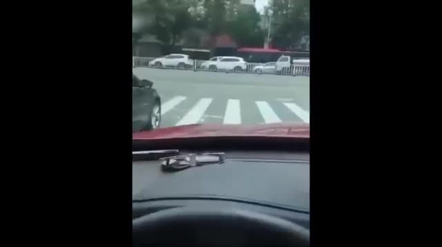 Những thiết kế biến con người trở nên ngớ ngẩn