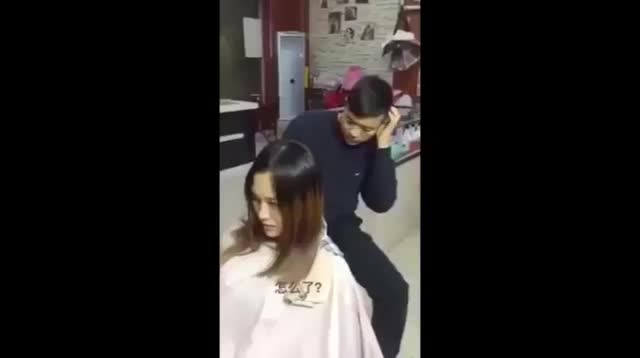 Chỉ vì lỡ tay mà anh thợ cắt tóc đã gây ra 'đại họa'