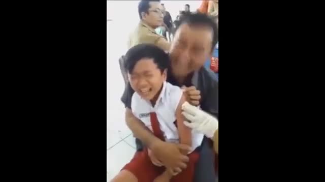Biện pháp để giảm 'nỗi sợ hãi' mỗi khi đi tiêm