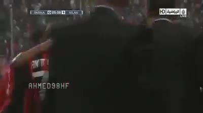 Một trong những pha sút xa đẹp nhất trong sự nghiệp của Pirlo