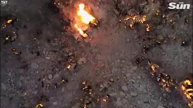 Video mới quay 'cổng địa ngục' đáng sợ cháy suốt 50 năm
