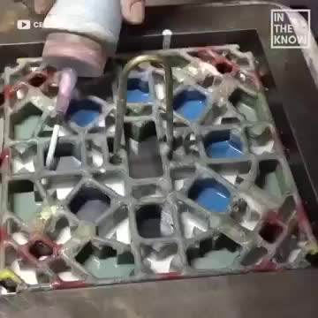 Quy trình chế tạo gạch hoa bằng tay ở Mỹ