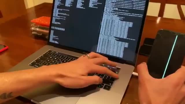 Phá iCloud bằng công cụ jailbreak checkra1n