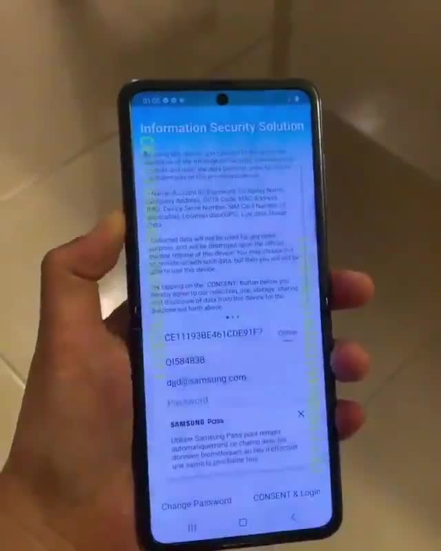 Samsung Galaxy Z Flip First Hands On Video