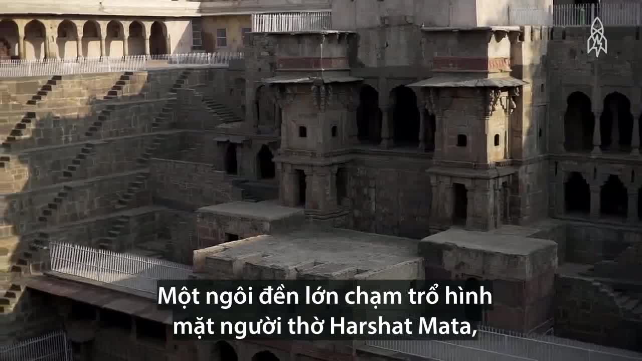 Giếng cổ nghìn năm như mê cung dưới lòng đất ở Ấn Độ