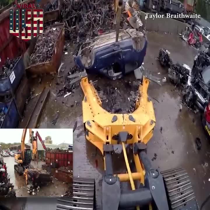 Cỗ máy khổng lồ chuyên mổ ôtô 'hết đát'