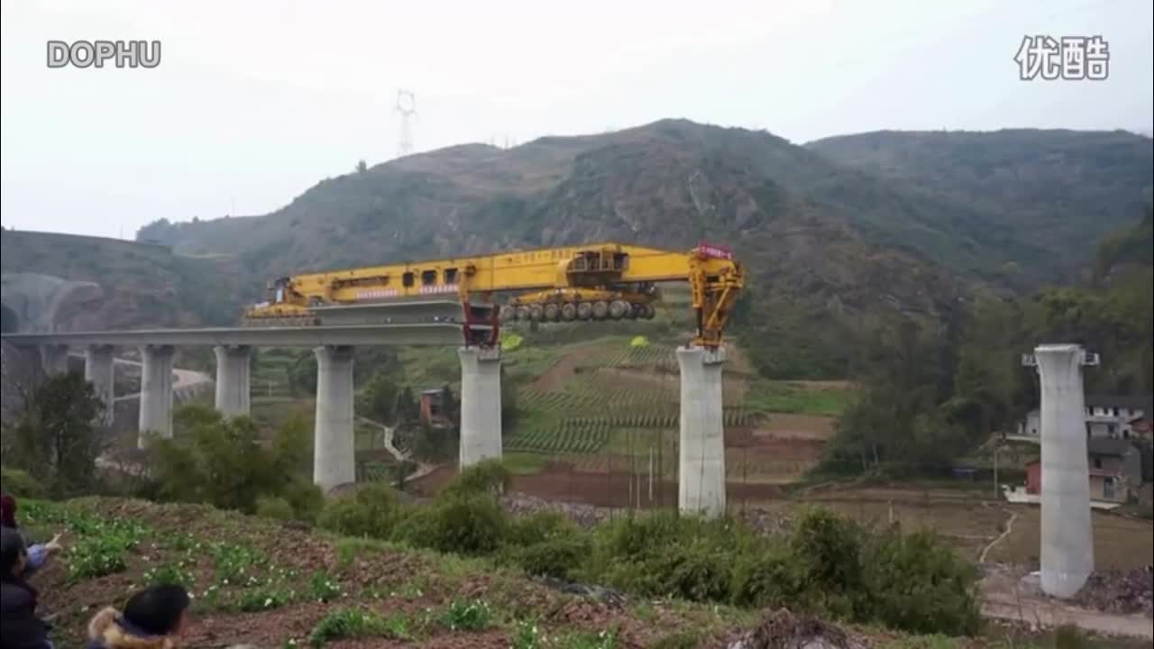 SLJ900 32 Bridge Girder Erection Mega Machine