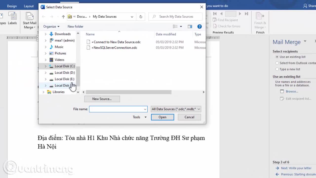 Cách trộn văn bản trong Word 2019