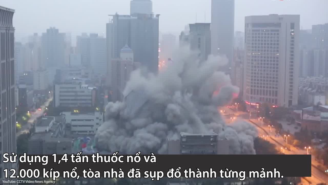 Những công trình chọc trời vỡ vụn trong chớp mắt