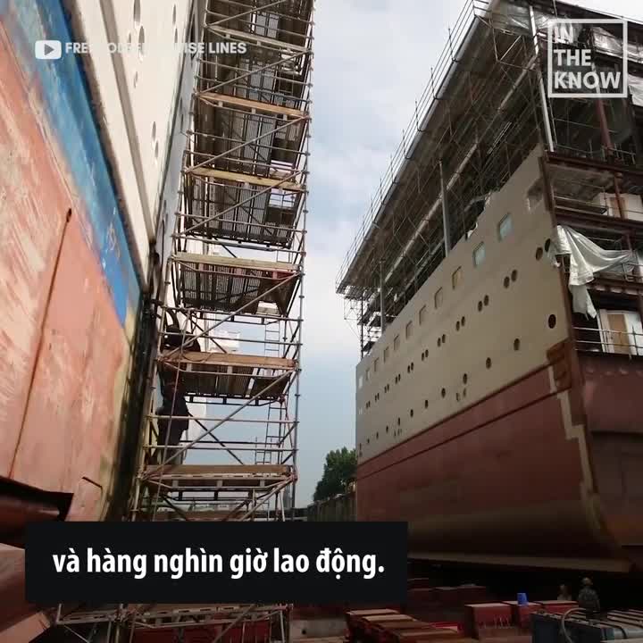 Quá trình xẻ đôi thân tàu biển để kéo dài thân