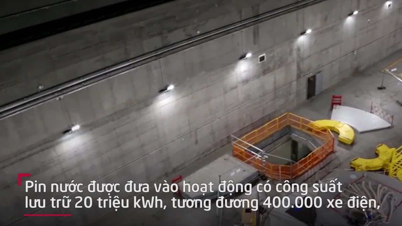 Cận cảnh hệ thống pin nước ở độ sâu 600 m dưới dãy Alps