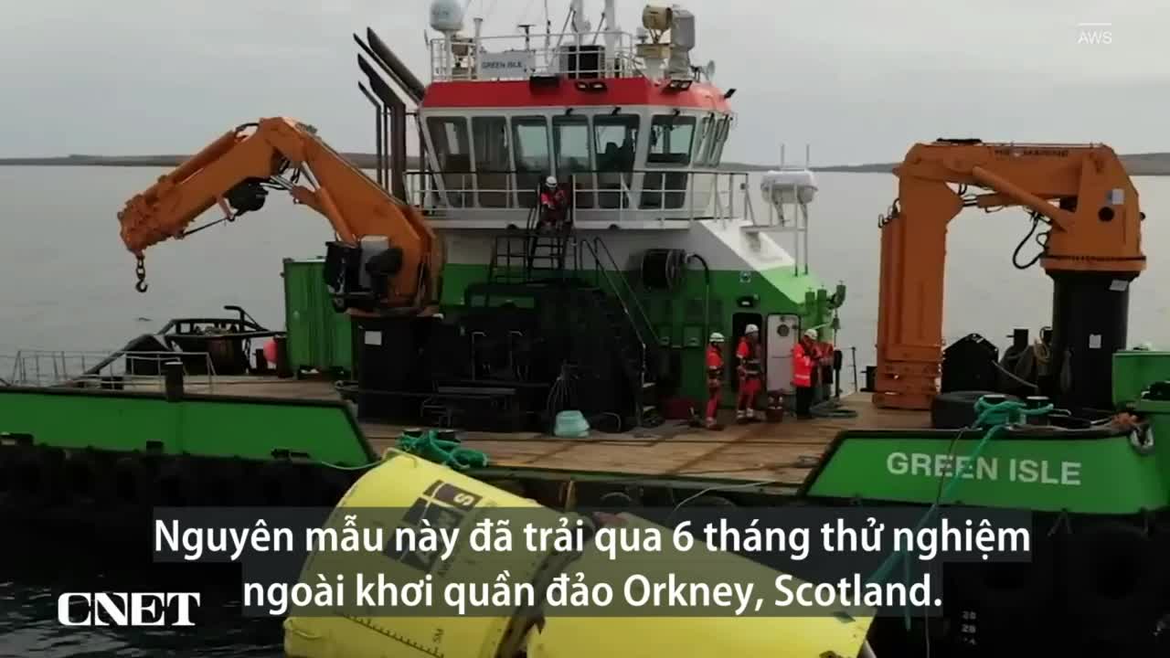 'Chiếc phao' 50 tấn biến đổi năng lượng sóng biển thành điện