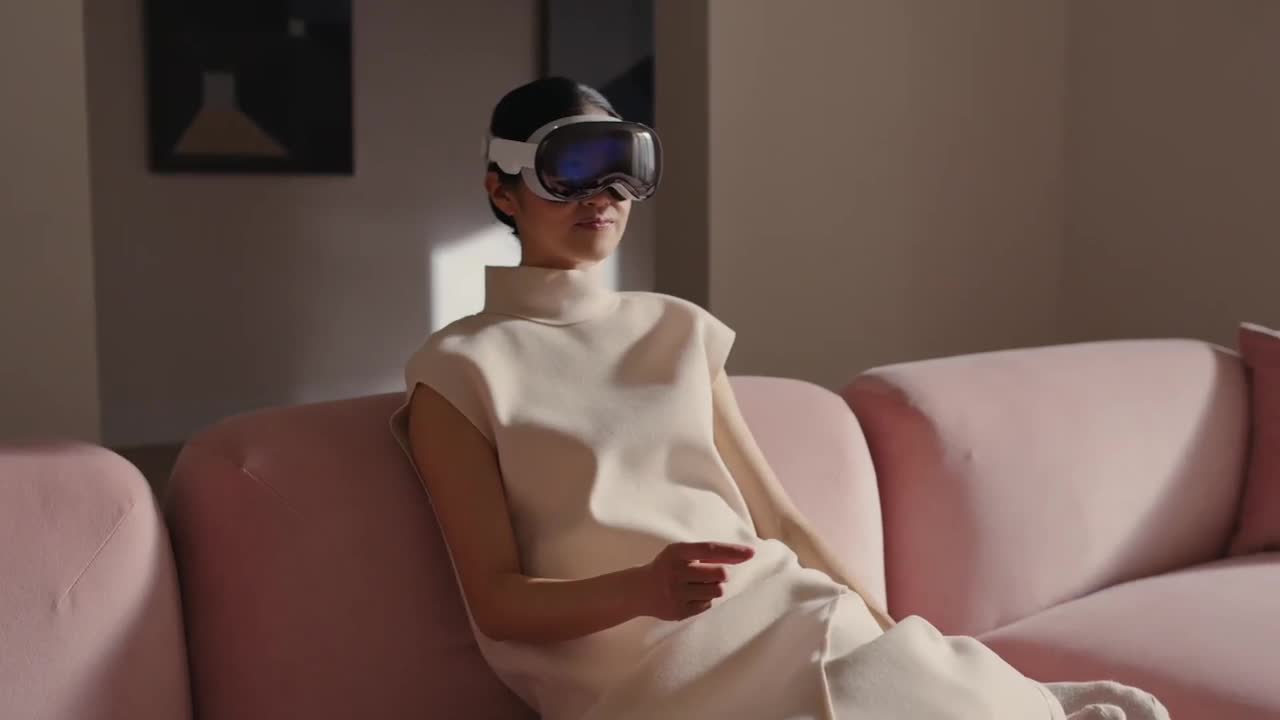 Video giới thiệu kính Vision Pro của Apple