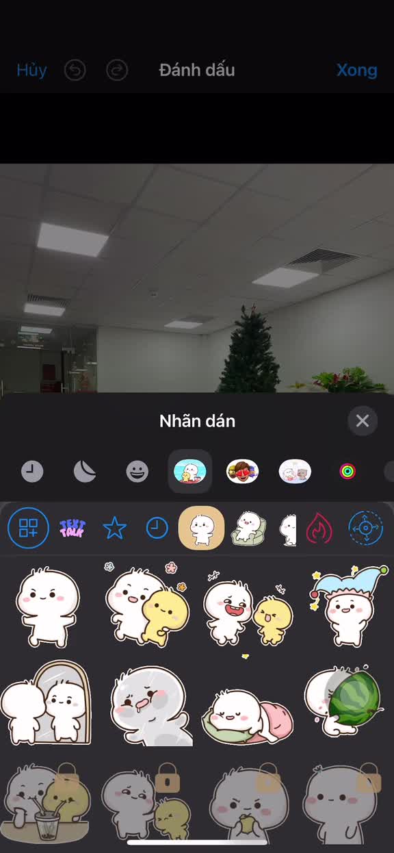 Hướng dẫn chèn sticker vào ảnh trên iPhone